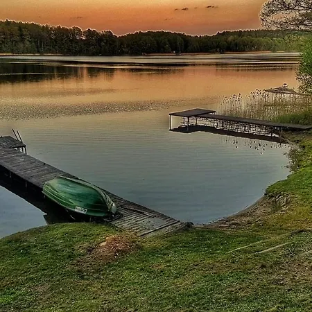 Dom Z Plaza Nad Jeziorem Dejnowa Holiday home *